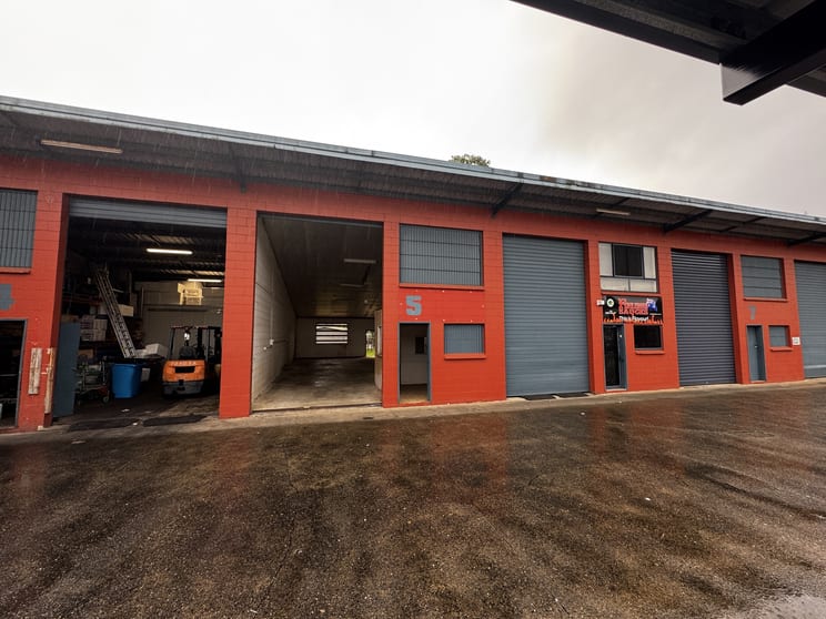 Click to view all images 5/36-38 Ishmael Road Earlville QLD 4870 - Image 2