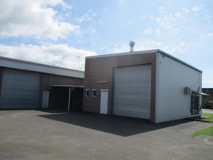 Click to view all images Tenancy 1/2-4 Knight Street Portsmith QLD 4870 - Image 3