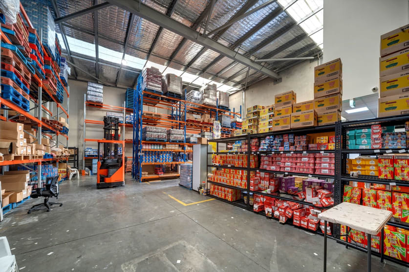 Click to view all images Unit 5/7 Jullian Close Banksmeadow NSW 2019 - Image 1