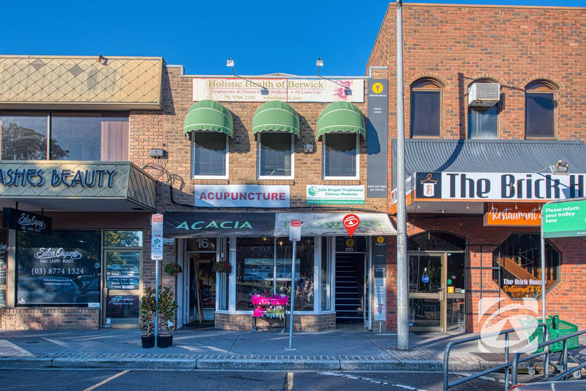 Click to view all images 2/16 Blackburne Square Berwick VIC 3806 - Image 2