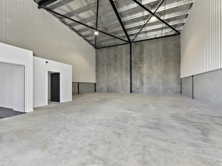 Click to view all images Unit 3/53 Charbooday Drive Youngtown TAS 7249 - Image 2