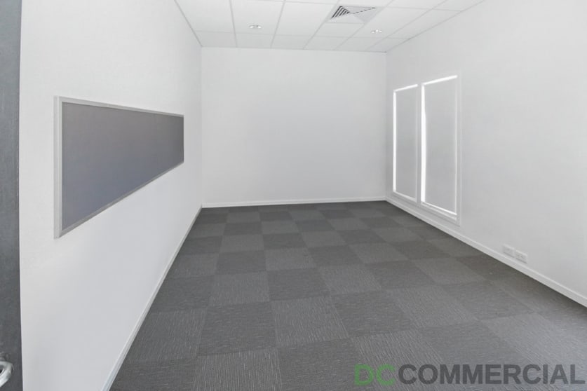 Click to view all images 3/105 Murilla Street Miles QLD 4415 - Image 2
