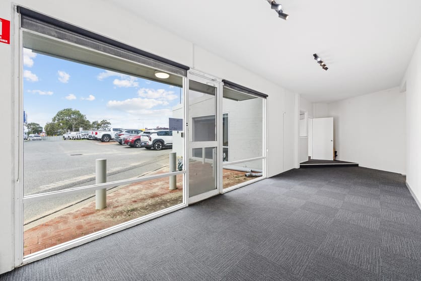 Click to view all images 21/8 Booth Place Balcatta WA 6021 - Image 3