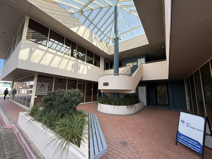 Unit 7b/17 Napier Close Deakin ACT 2600 - Image 1