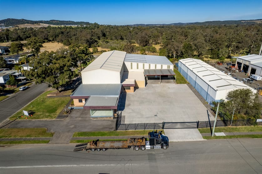 Click to view all images 1 Superior Avenue Edgeworth NSW 2285 - Image 2