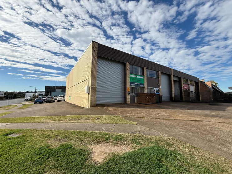 Click to view all images 1/6 Harvton Street Stafford QLD 4053 - Image 1