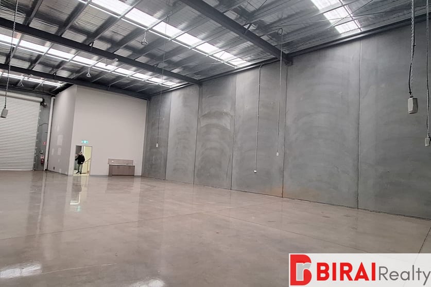 Click to view all images U-10/3-5 Leader Street Truganina VIC 3029 - Image 3