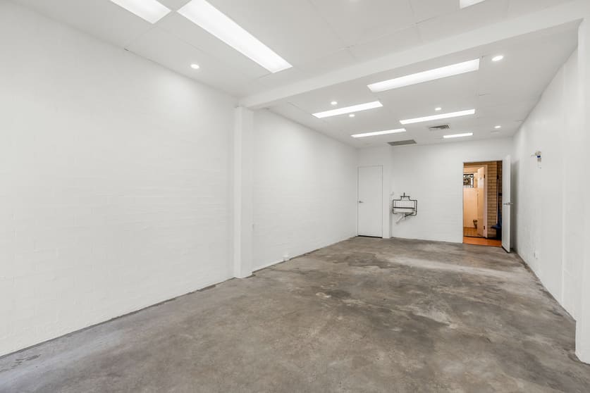 Click to view all images shop 5/28-30 Mullumbimbi Street Brunswick Heads NSW 2483 - Image 3