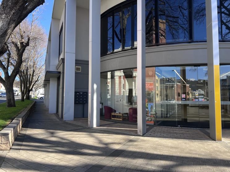 Click to view all images Level Ground Suite 4/182-192 Cimitiere Street Launceston TAS 7250 - Image 1
