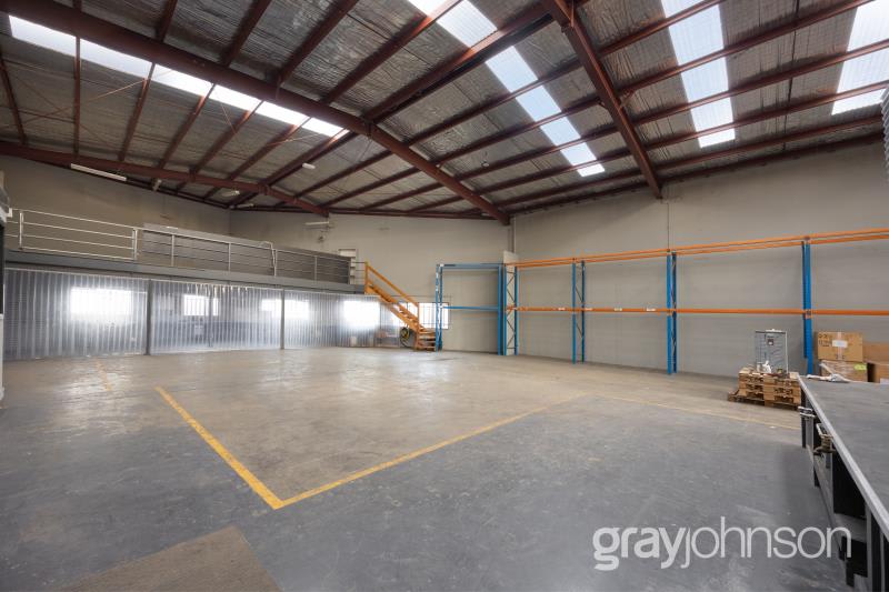 Click to view all images 86 Newlands Road Reservoir VIC 3073 - Image 2
