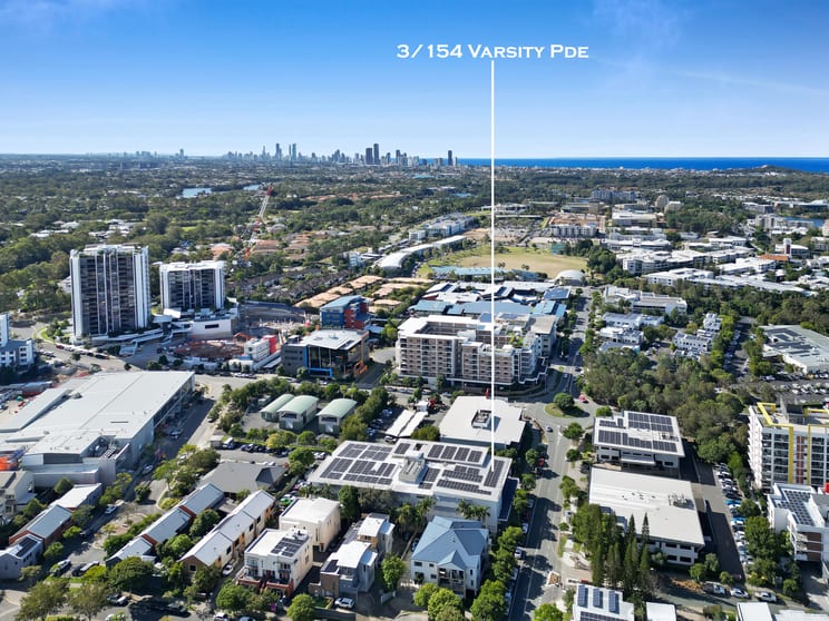 Click to view all images 154 Varsity Parade Varsity Lakes QLD 4227 - Image 2