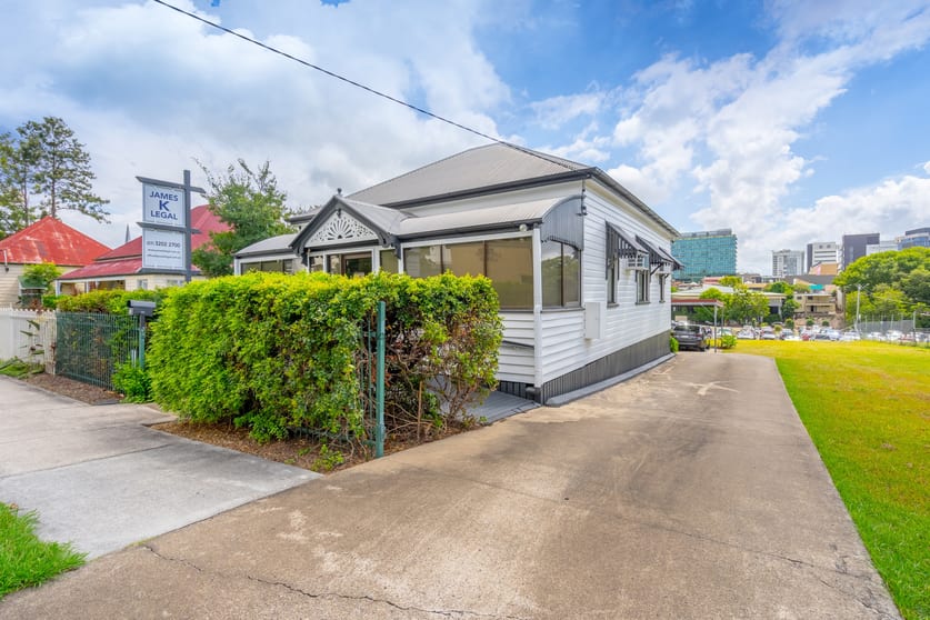Click to view all images 8 Mortimer Street Ipswich QLD 4305 - Image 3