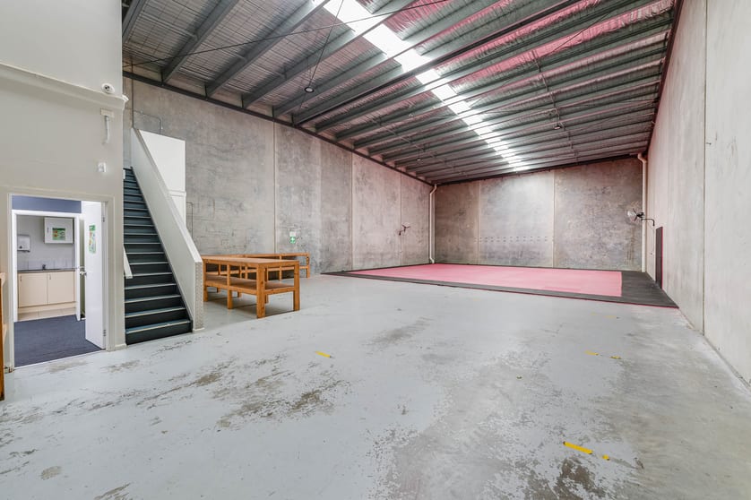 Click to view all images 4/36 Aberdeen Road Altona VIC 3018 - Image 2