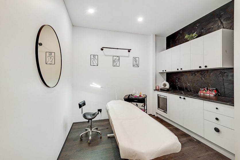 Click to view all images 61D Jetty Road Glenelg SA 5045 - Image 1