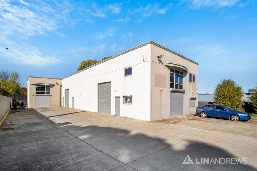 Click to view all images 22 Famechon Crescent Modbury North SA 5092 - Image 1