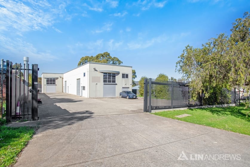 Click to view all images 22 Famechon Crescent Modbury North SA 5092 - Image 3