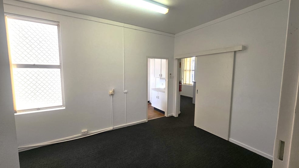Click to view all images 1/98 Woods Street Darwin City NT 0800 - Image 2