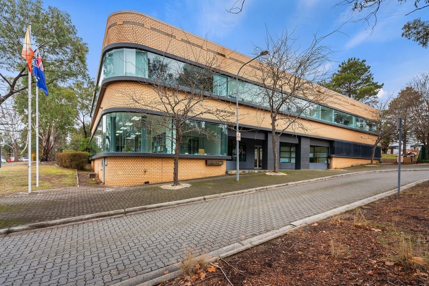 Click to view all images Level 1 Unit 5/50 Geils Court Deakin ACT 2600 - Image 3