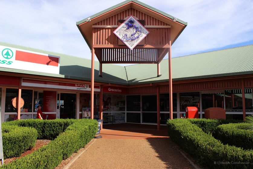 Click to view all images 3B/462 West Street Kearneys Spring QLD 4350 - Image 1
