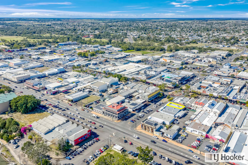 Click to view all images 17 Targo Street Bundaberg Central QLD 4670 - Image 2