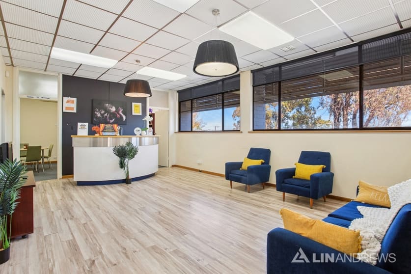 Click to view all images 7/200 Main South Road Morphett Vale SA 5162 - Image 2
