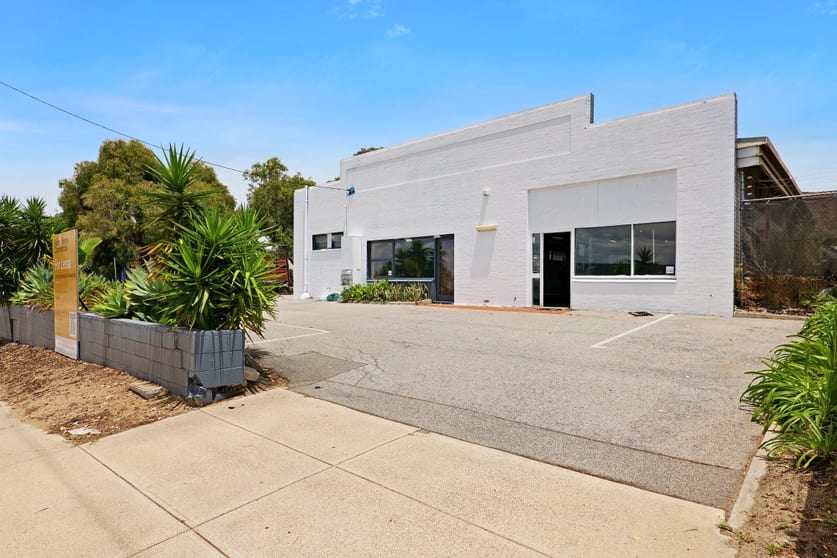 Click to view all images 51 Frobisher Street Osborne Park WA 6017 - Image 2