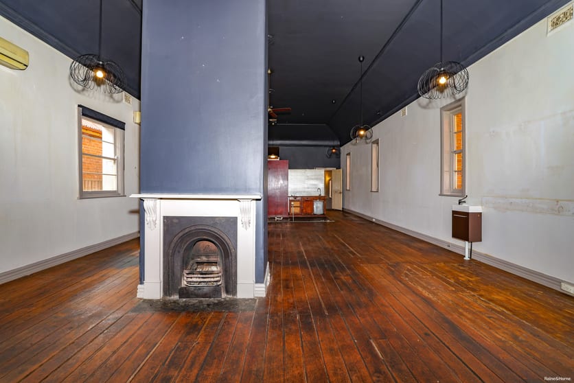 Click to view all images 92 Bentinck Street Bathurst NSW 2795 - Image 3