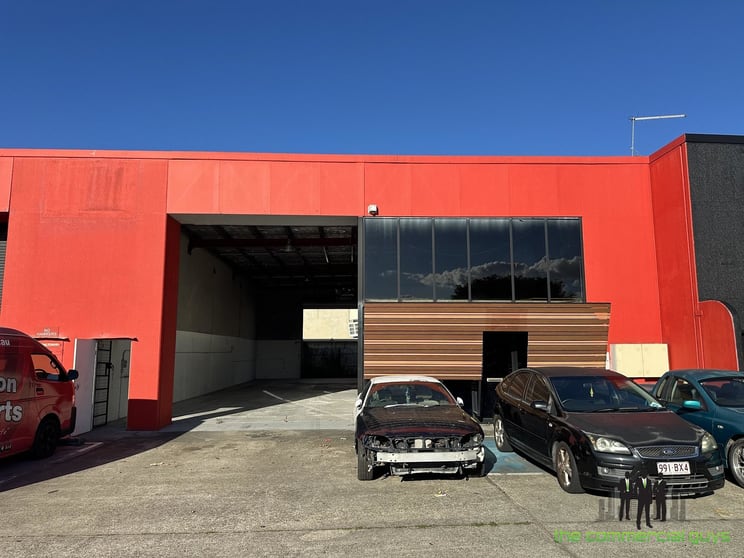 Click to view all images U2, 1/8-10 Boeing Pl Caboolture QLD 4510 - Image 2
