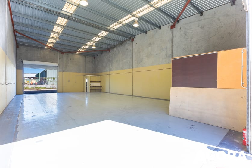 Click to view all images 3/235 Barrington Road Bibra Lake WA 6163 - Image 2