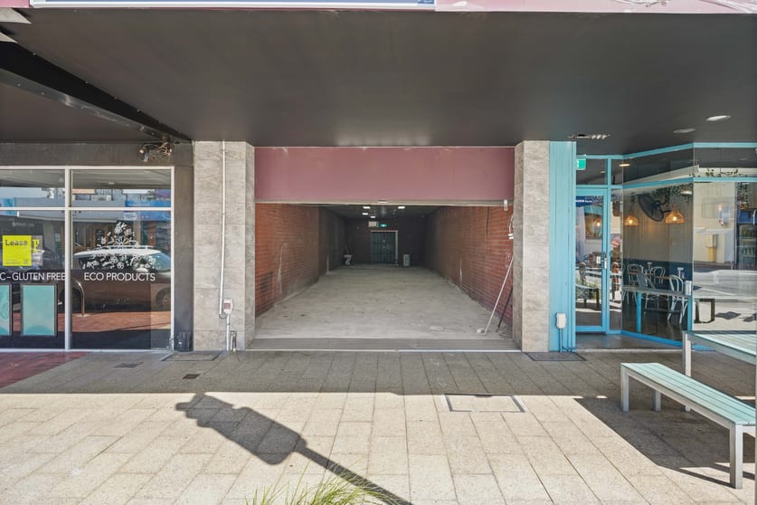 Click to view all images 13 Bluff Road Black Rock VIC 3193 - Image 2