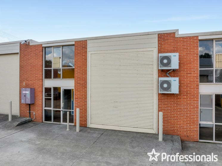Click to view all images 11/2 Vale Road South Bathurst NSW 2795 - Image 1