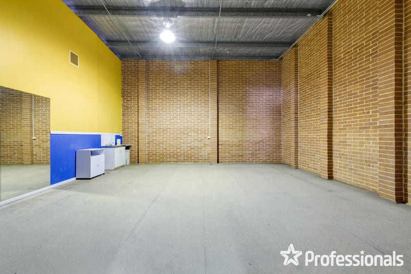 Click to view all images 11/2 Vale Road South Bathurst NSW 2795 - Image 3