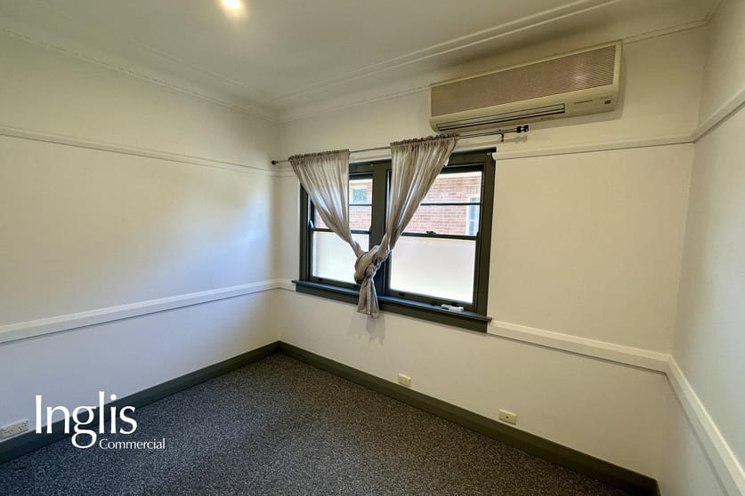 Click to view all images 1/33 Elizabeth Street Camden NSW 2570 - Image 2