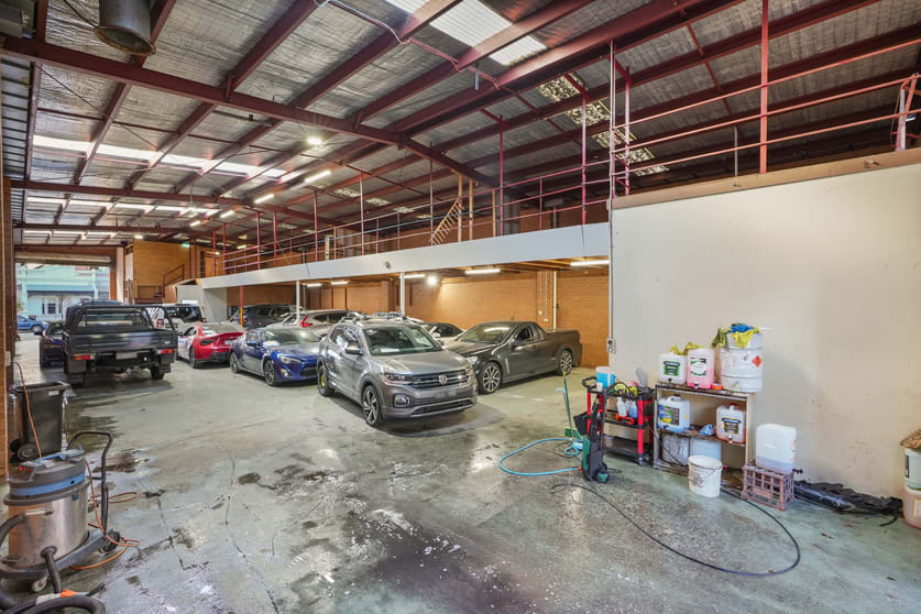 Click to view all images 294 Barkly Street Brunswick VIC 3056 - Image 3
