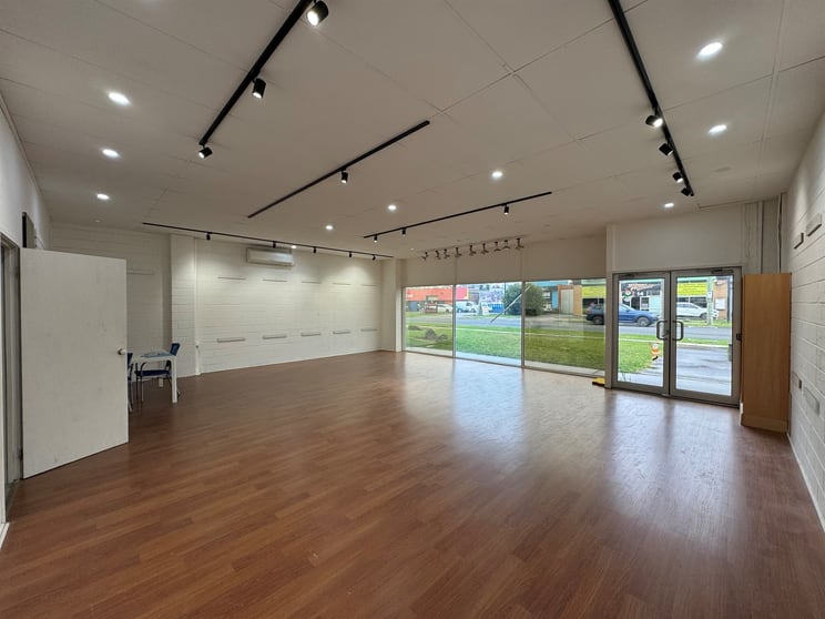 2/29 Scoresby Road Bayswater VIC 3153 - Image 3