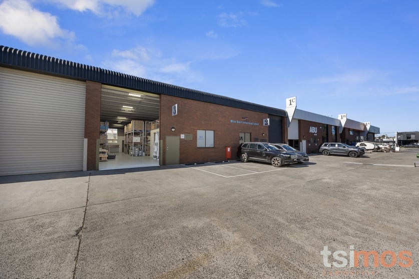 Click to view all images 3/273 - 275 Wickham Road Moorabbin VIC 3189 - Image 3