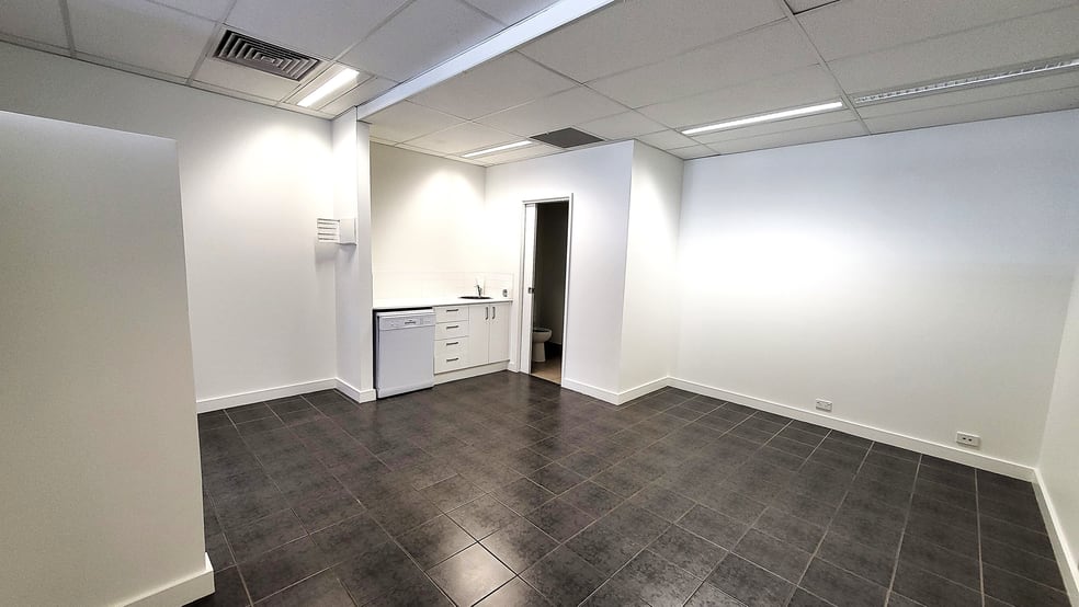 Click to view all images 15/27 Yallourn Street Fyshwick ACT 2609 - Image 1
