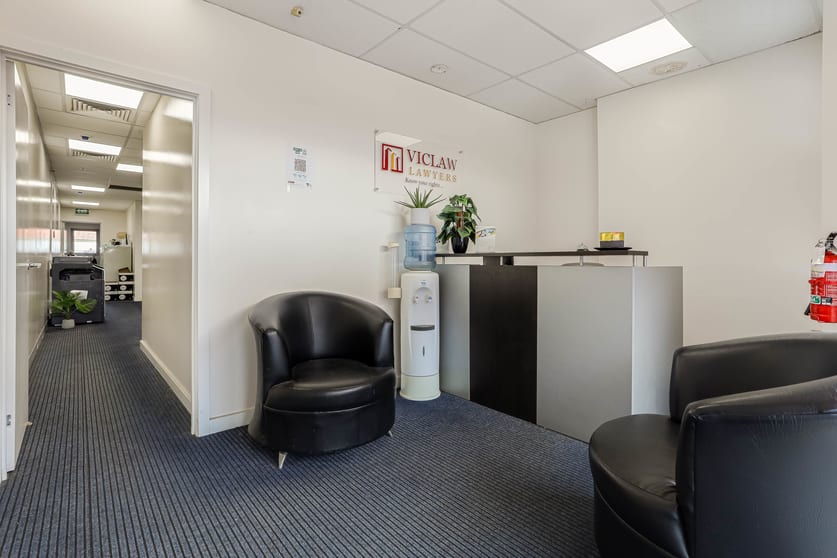 Click to view all images 3/451 Melbourne Road Newport VIC 3015 - Image 2