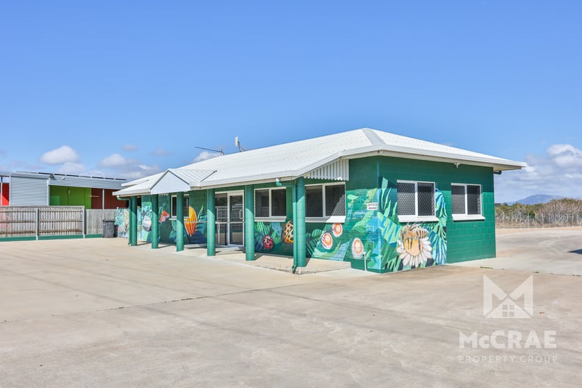 Click to view all images 47-49 West Street Bowen QLD 4805 - Image 2