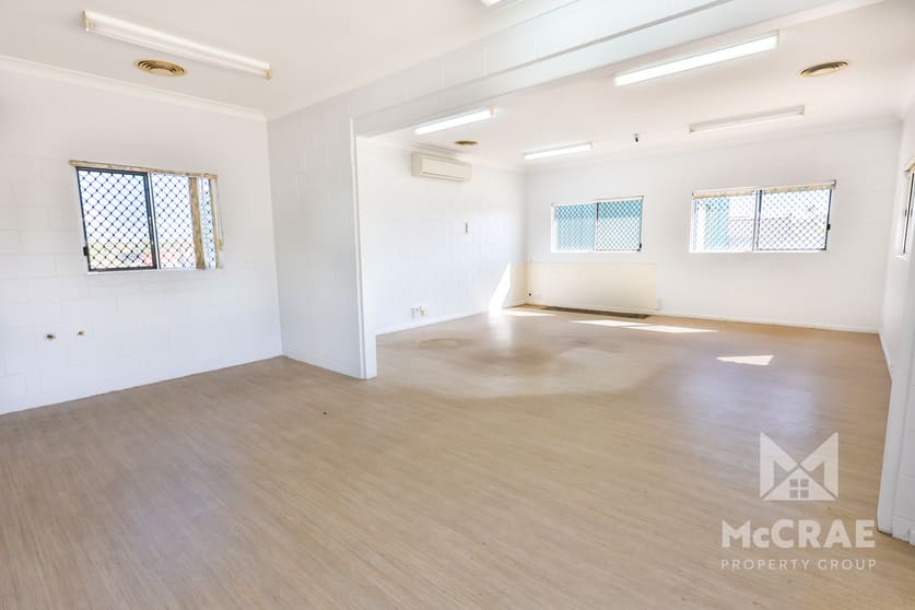 Click to view all images 47-49 West Street Bowen QLD 4805 - Image 3