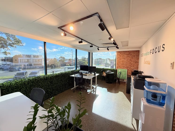 Click to view all images Suite 9/247 Bayview Street Runaway Bay QLD 4216 - Image 3