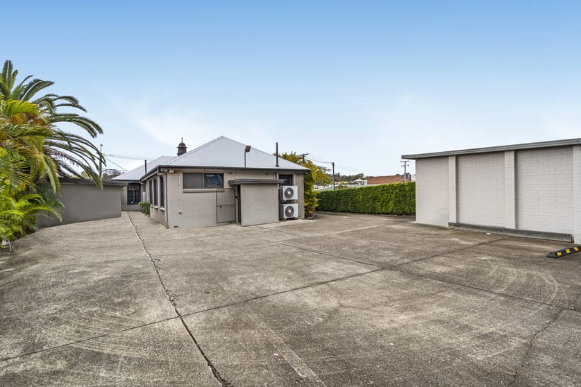 Click to view all images 16 Wharf Street Ipswich QLD 4305 - Image 3