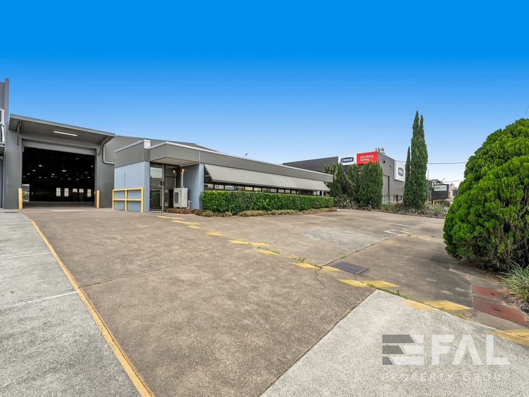 Click to view all images 230 Robinson Road East Geebung QLD 4034 - Image 3