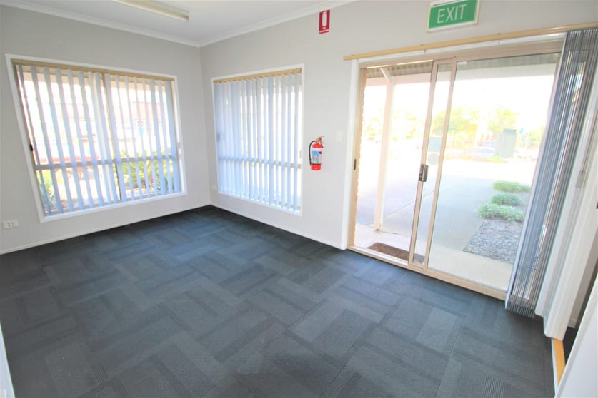 6 Tews Court Wilsonton QLD 4350 - Image 2