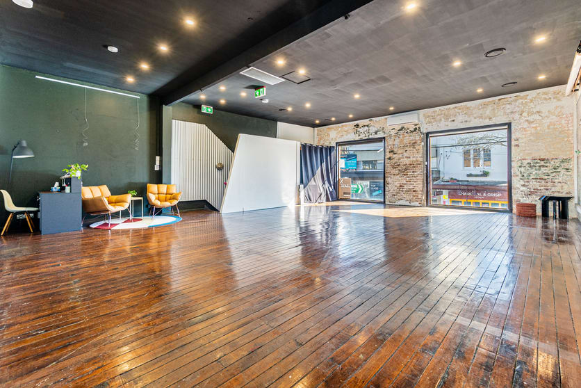 Click to view all images 21a Falcon Street Crows Nest NSW 2065 - Image 3