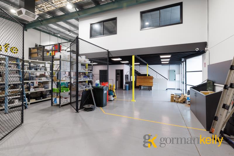 Click to view all images 3/3 Wellington Street Kew VIC 3101 - Image 3