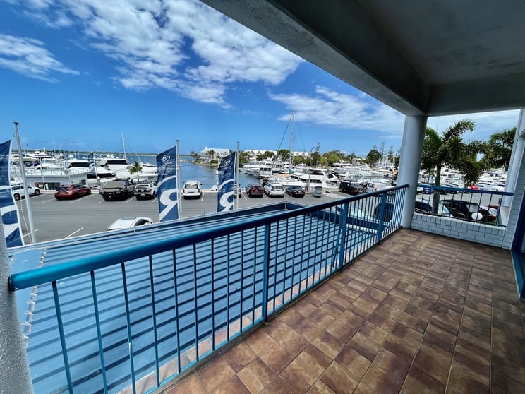 Click to view all images Suite 6/247 Bayview Street Runaway Bay QLD 4216 - Image 1