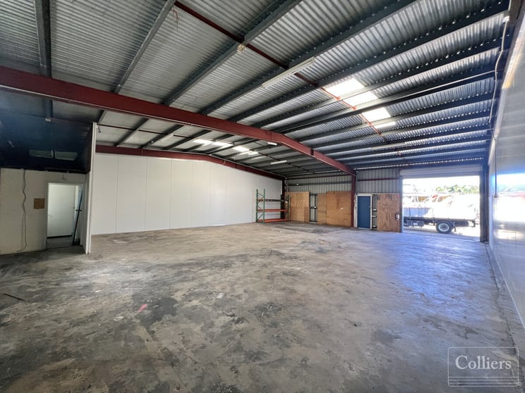 Click to view all images C/20 Montgomery Street West End QLD 4810 - Image 2
