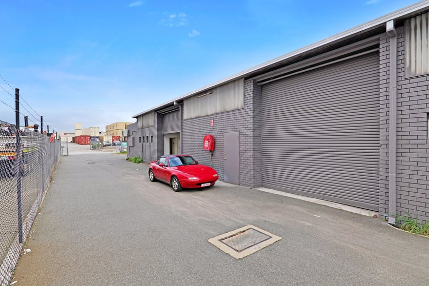 Click to view all images Unit 1/113 President Street Welshpool WA 6106 - Image 3