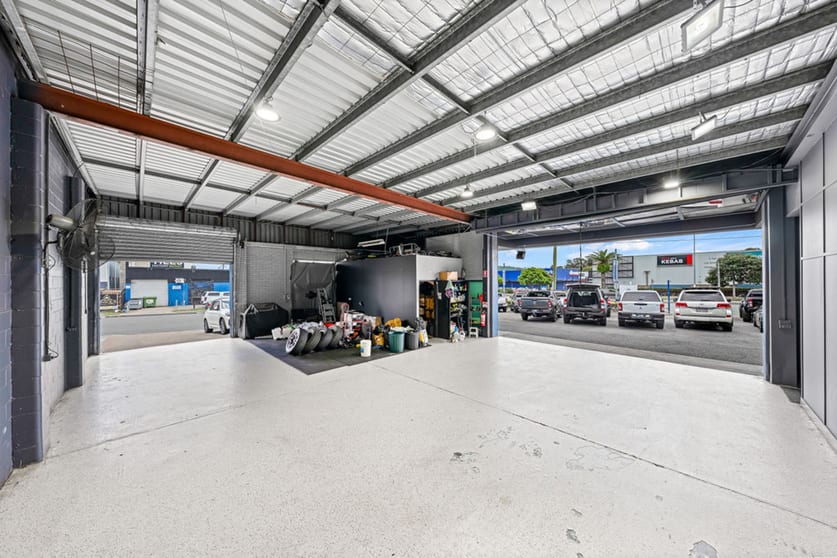 Click to view all images 16 Compton Road Underwood QLD 4119 - Image 3